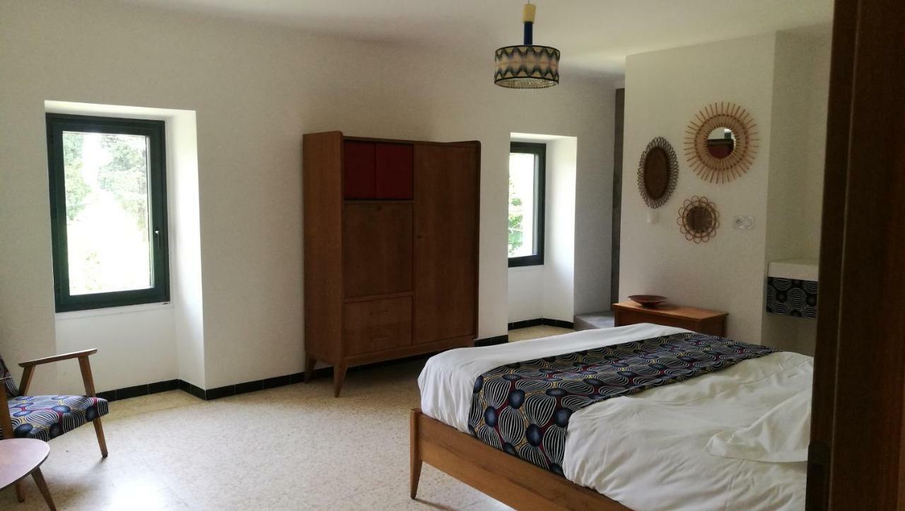 Hotel Mas de la Gramillère Barbentane Esterno foto